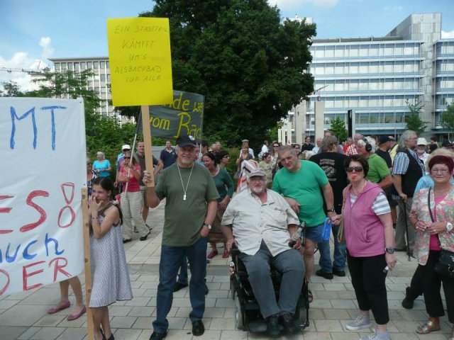 02. Juli 2013 Demo und Stadtratsitzung